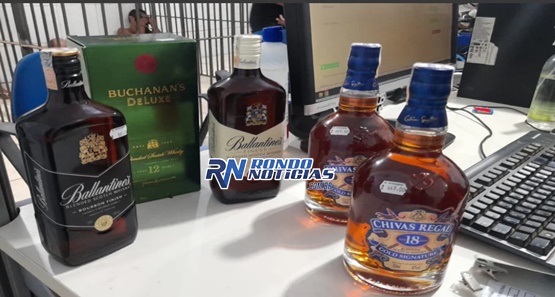 Polícia prende mulher furtando 05 garrafas de whisky de mercado da capital