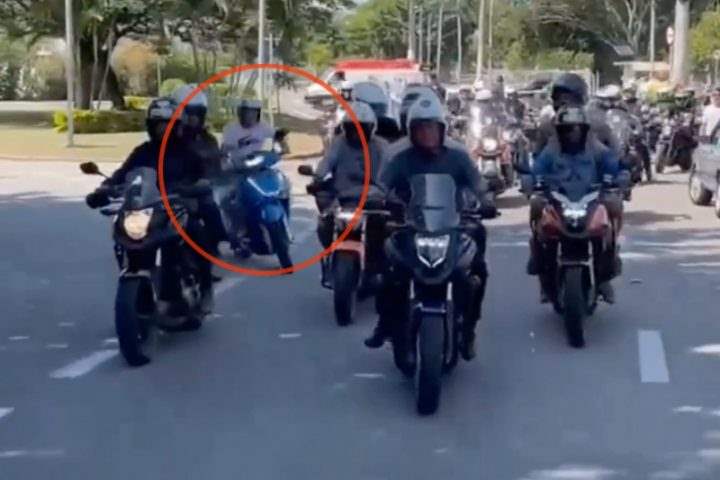 Homem tenta jogar moto sobre presidente Bolsonaro e é contido por seguranças; veja o vídeo