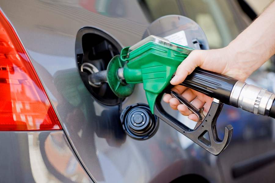 Com petróleo acima de US$ 100, gasolina irá para R$ 8,00 o litro nos próximos dias