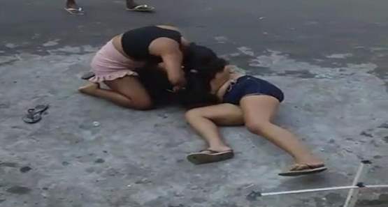 PM prende mulheres que brigavam por causa de homem 