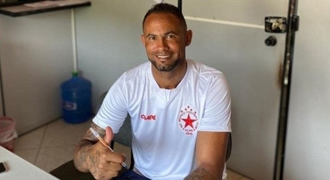 
Ex- Goleiro Bruno recebeu R$ 3.900 de auxílio emergencial durante a pandemia