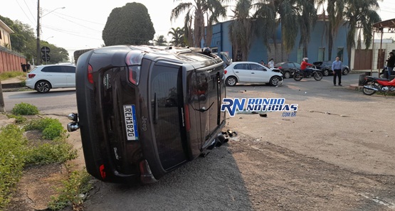 Motorista avança preferencial e causa grave acidente em cruzamento da capital 