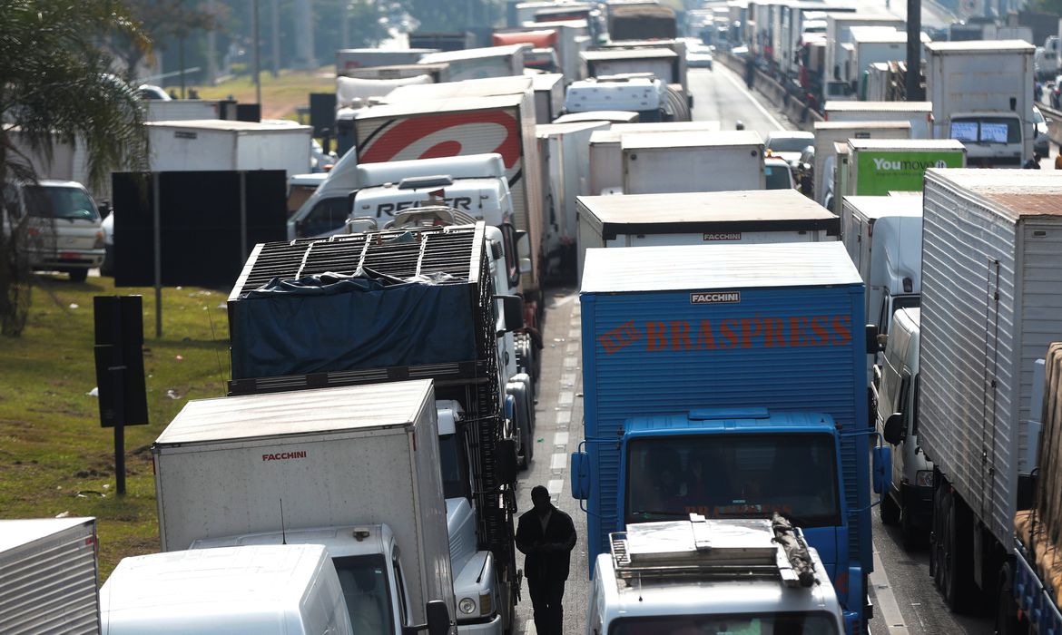 Prazo de declaração para Auxílio Caminhoneiro termina nesta segunda, 12
