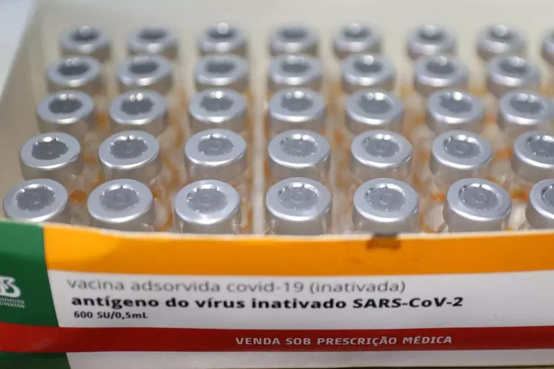 Frascos de Coronavac são furtados de sala de imunização de centro médico