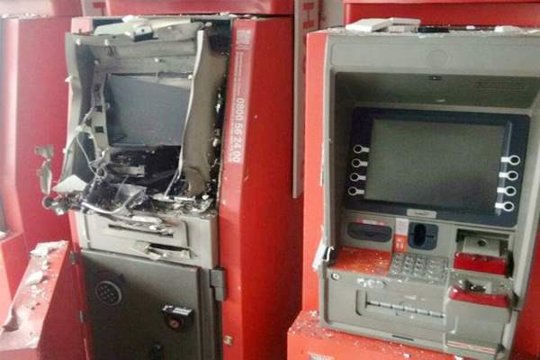 Pela terceira vez, criminosos arrombam caixa eletrônico no bairro Areal