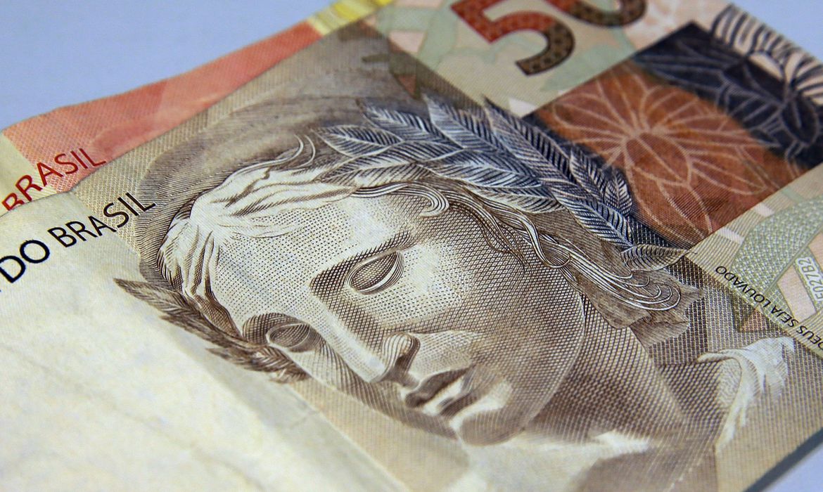 Beneficiários com NIS final 9 recebem nesta quinta-feira Auxílio Brasil
