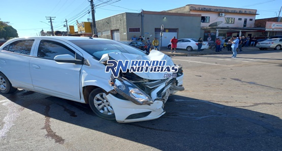 Acidente envolvendo três veículos e uma ciclista deixa vitimas feridas na capital