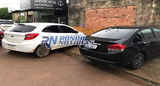 Polícia recupera carro roubado e prende três suspeitos e droga