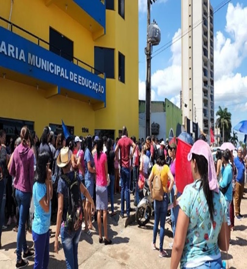 Justiça determina retorno imediato de servidores em greve sob pena de multa 
