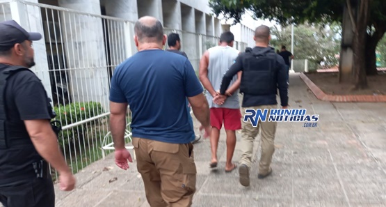 Polícia Civil prende dupla acusada de matar homem em frente a igreja 