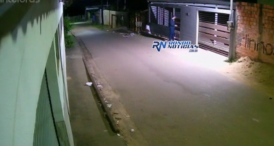 Bandidos invadem casa de vereador na  capital e fazem família refém