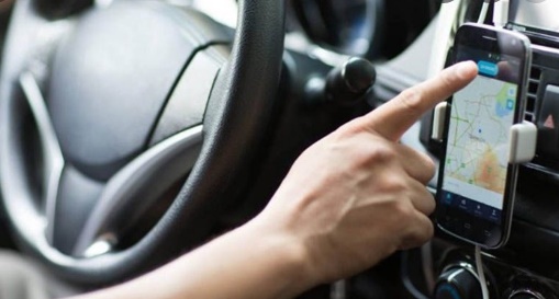 Motorista de aplicativo é rendido e roubado por criminosos durante corrida 