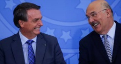 Cármen envia para análise da PGR indícios de interferência de Bolsonaro nas investigações do MEC
