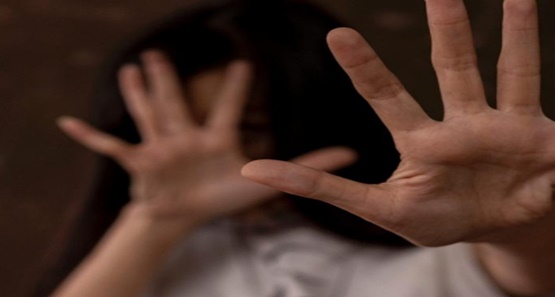 Homem é preso após tentar estuprar vizinha em vila de apartamentos 