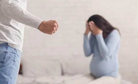 Mulher grávida é agredida pelo marido em pleno dia das mães 
