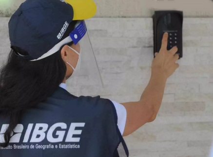 Recenseadora do IBGE é furtada enquanto realizava pesquisa na capital 