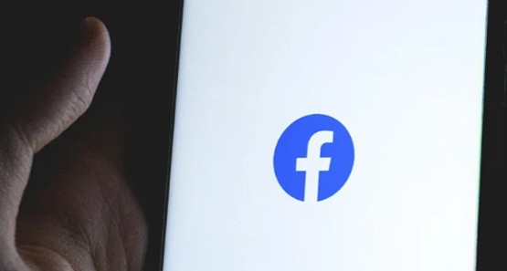 
Novo recurso do Facebook permite criar até cinco perfis em uma única conta