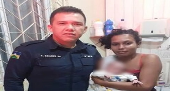 Bebê de oito dias engasga com leite materno e é salvo por PMs em distrito 