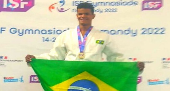 Paratleta rondoniense é campeão no Mundial Escolar na França
