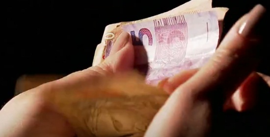 
Número de brasileiros com contas atrasadas bate recorde em julho