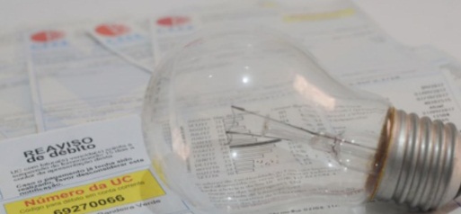 Valores das bandeiras da conta de luz são reajustados em até 63,7% 
