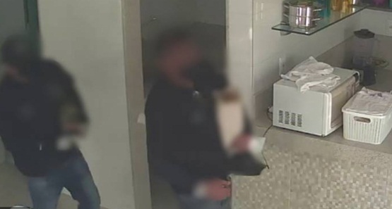 Homem é amarrado e amordaçado durante assalto em residência 