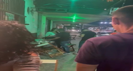 Blogueira famosa de Porto Velho briga com mulher em bar da capital 