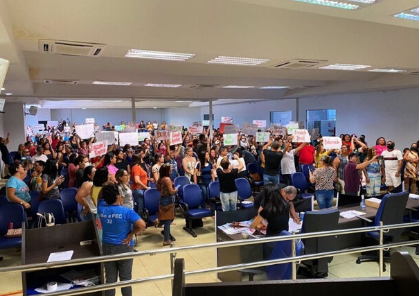 Justiça proíbe Prefeitura de descontar dias em que servidores se reuniram em assembleias 
