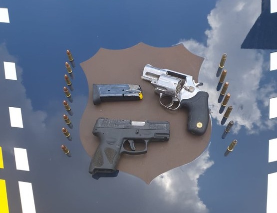 Em Porto Velho/RO, PRF apreende duas armas de fogo e munições
