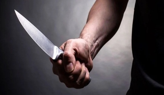 Mulher nega dinheiro a morador de rua e é esfaqueada na zona sul 