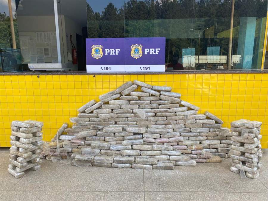  Polícia Rodoviária Federal apreende quase 300 Kg de maconha "especial" na BR-364
