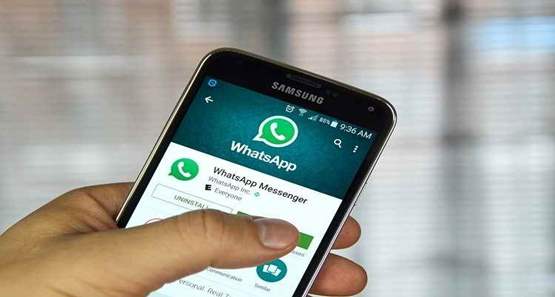 Homem surra ex-mulher após achar mensagens no celular dela