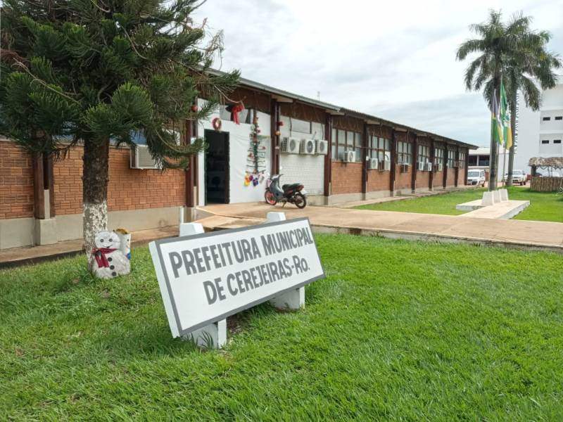 Prefeitura emite novo decreto e comerciantes tentam abrandar medidas 