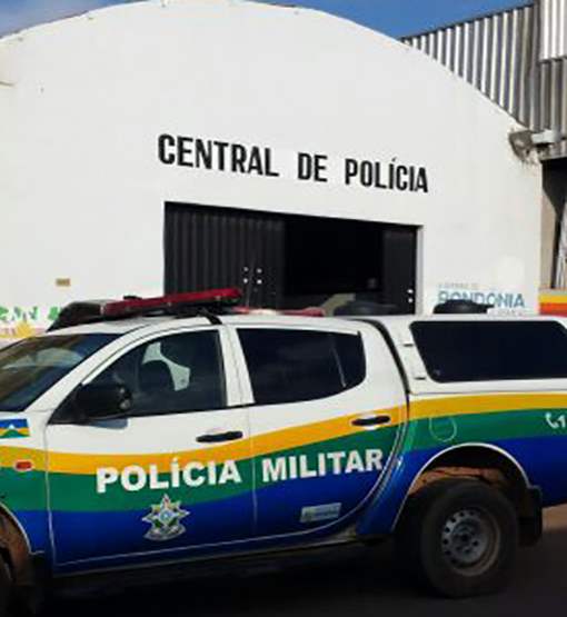 Homem passa as mãos nas partes íntimas de comerciante e é preso