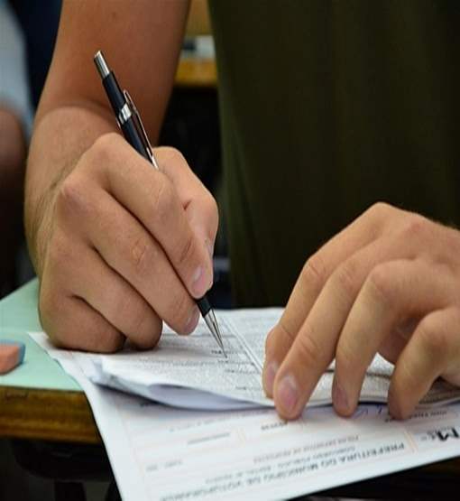 Mais de 110 concursos públicos reúnem mais de 221 mil vagas
