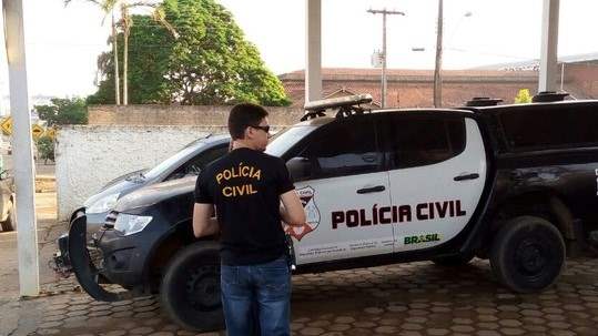 Polícia Civil prende psicóloga suspeita de furar fila da vacinação