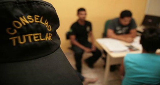 Mulher abandona três filhos para usar drogas em Porto Velho
