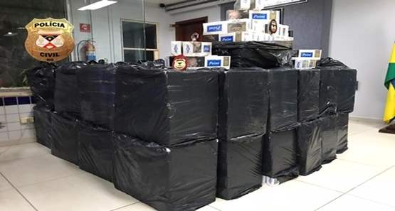 Denarc prende sargento da PM com quase 25 mil carteiras de cigarro 