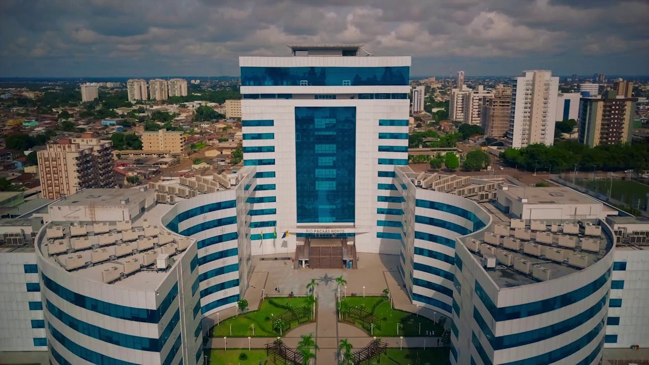 Confira o que abre e o que fecha no feriado de Nossa Senhora Auxiliadora na capital