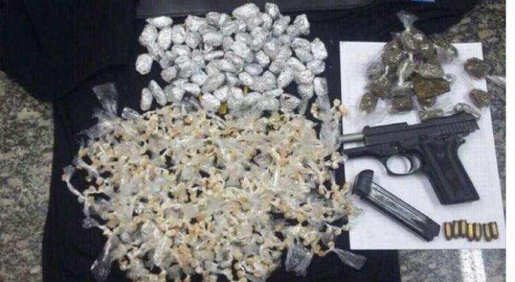 Casal que vendia droga é preso durante revista da Polícia Militar