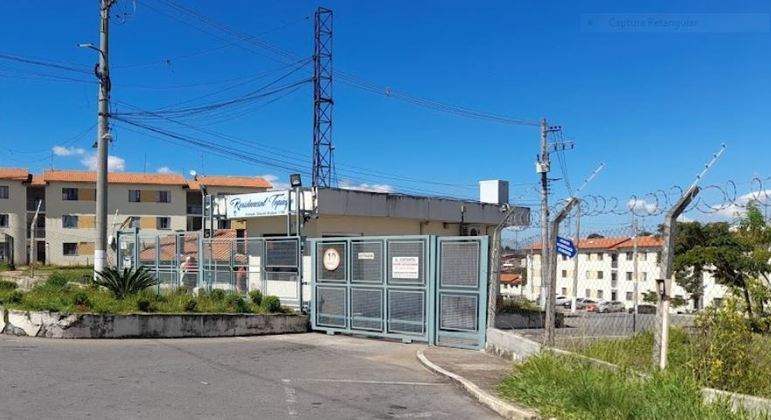 Mulher é jogada de sacada de apartamento pelo marido durante briga na madrugada