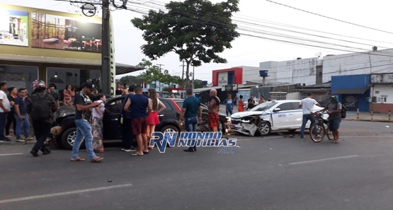  Cruzamento da Abunã com João Goulart é palco de novo acidente automobilístico