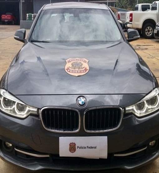 OPERAÇÃO DIARISTA: PF apreende carros e moto de luxo 