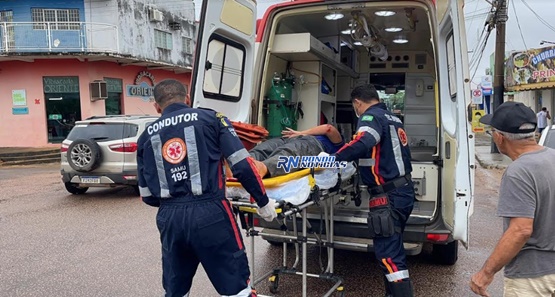 Motociclista é atropelada e  fica em estado grave na capital