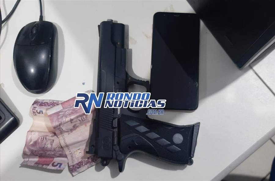 Adolescente é apreendido com arma de brinquedo, após roubar celulares 