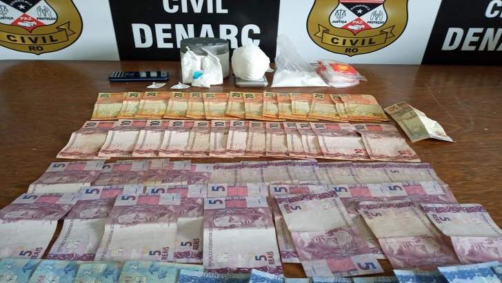 Polícia estoura "Boca do Ceará" e apreende drogas e balança de precisão