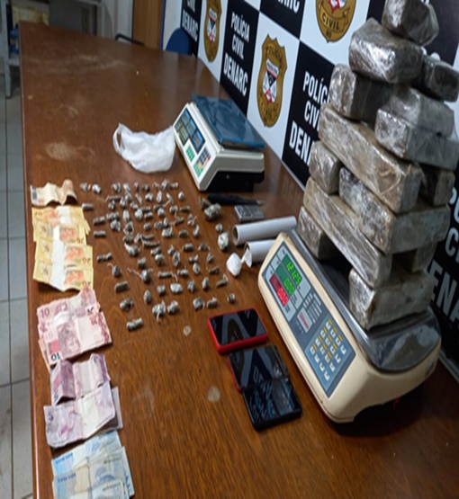 Polícia Civil deflagra Operação Narco Brasil e prende dupla com 12 kg de maconha