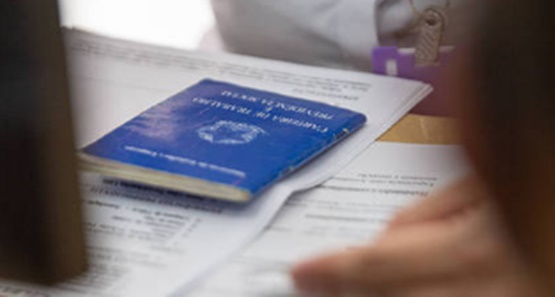 

Mais de 75% das vagas criadas no ano foram para quem tem ensino médio ou superior