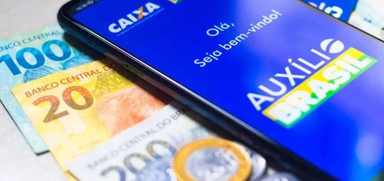 
Entenda quem pode entrar na regra de emancipação do benefício Auxílio Brasil