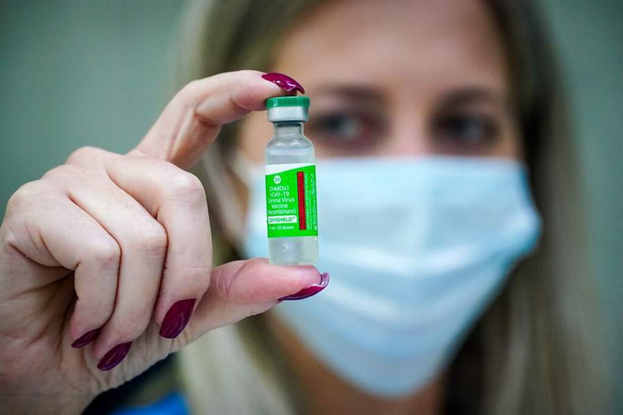 Com novo turno, Fiocruz prevê entregar 4,7 milhões de doses nesta semana
